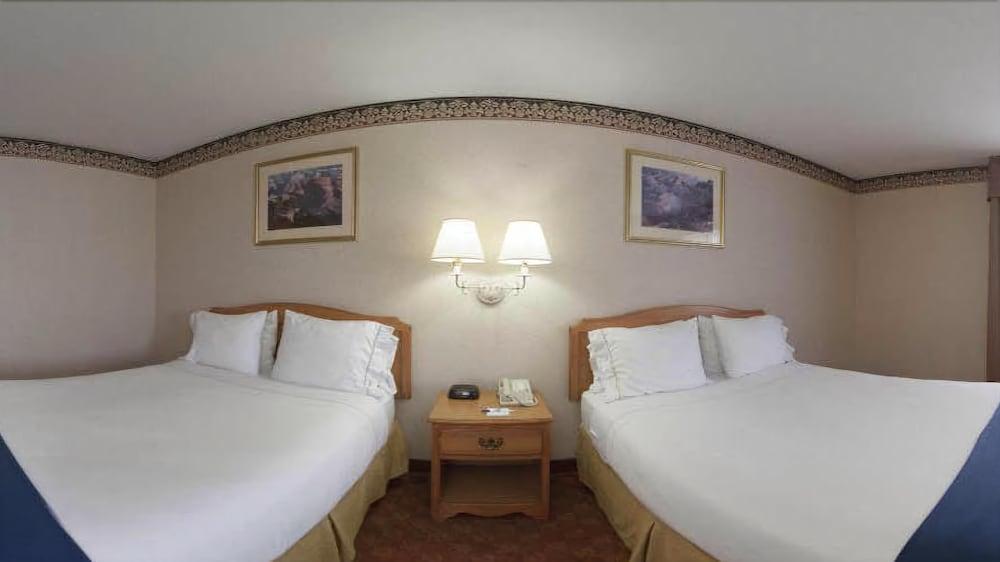 Holiday Inn Express Hotel & Suites Wauseon By Ihg Bagian luar foto