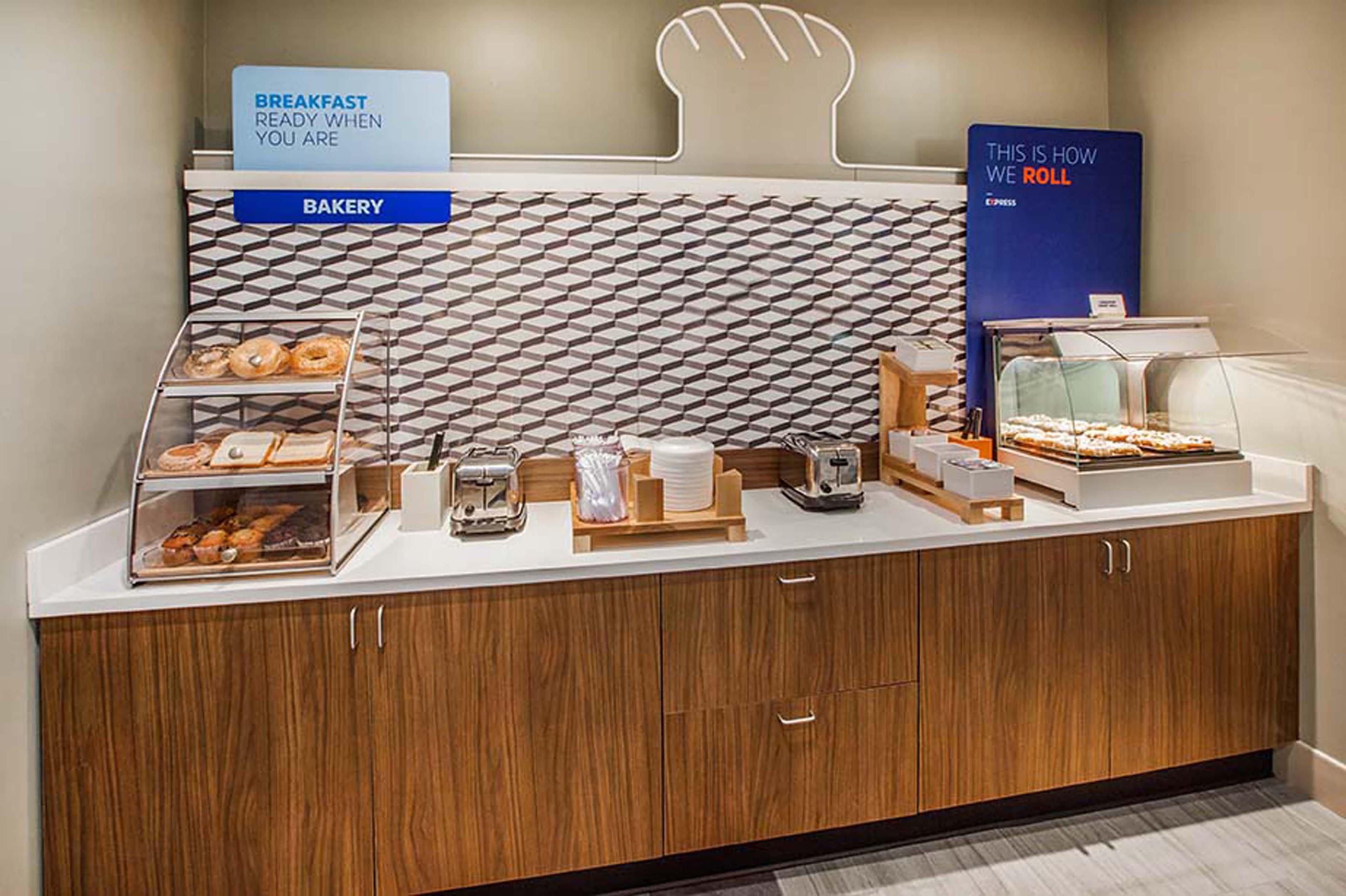 Holiday Inn Express Hotel & Suites Wauseon By Ihg Bagian luar foto