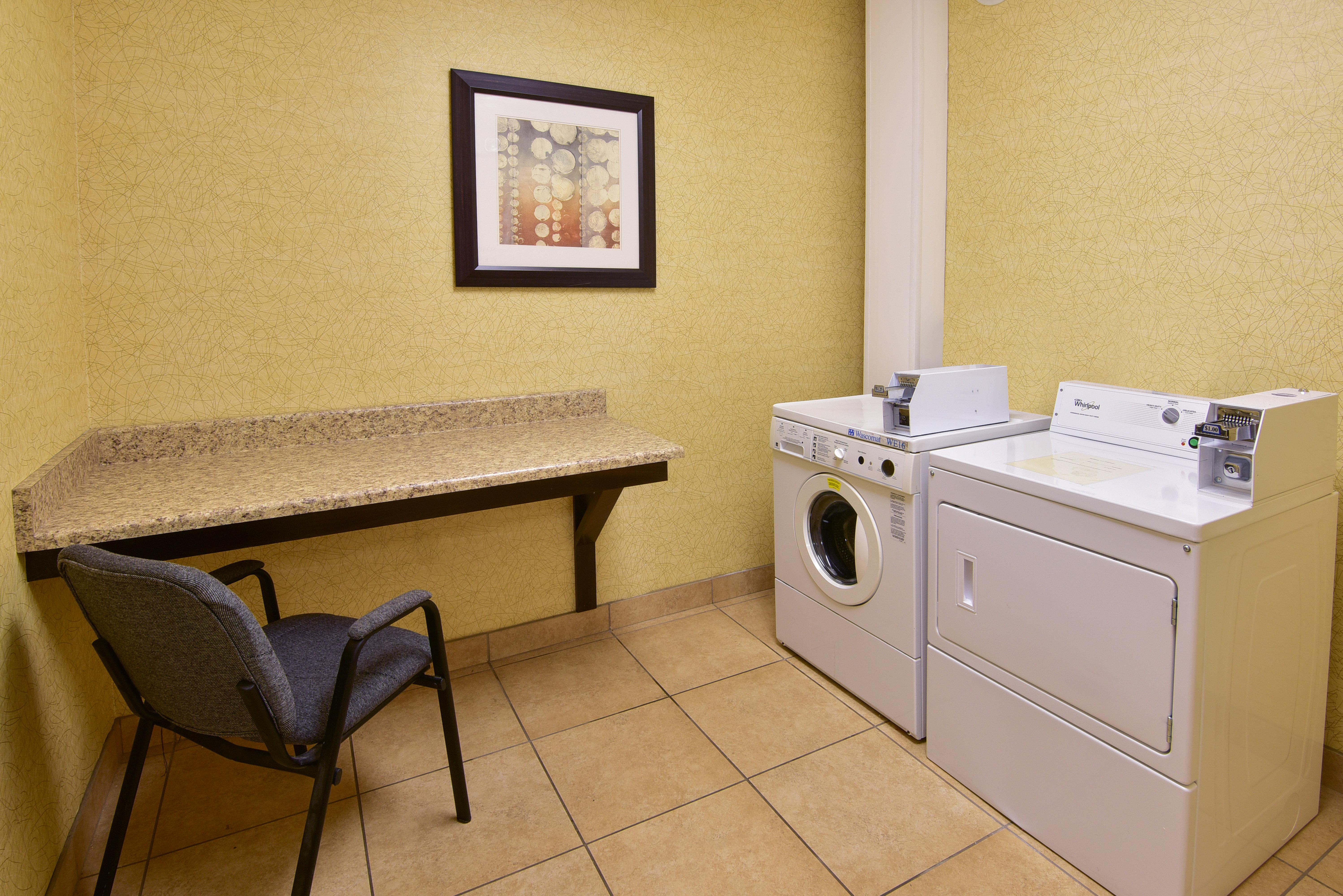 Holiday Inn Express Hotel & Suites Wauseon By Ihg Bagian luar foto