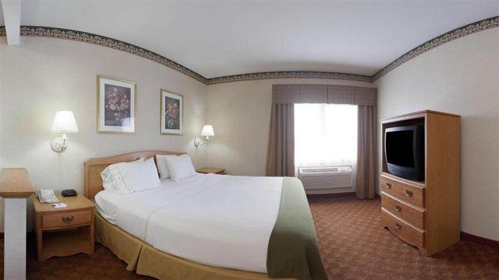 Holiday Inn Express Hotel & Suites Wauseon By Ihg Bagian luar foto