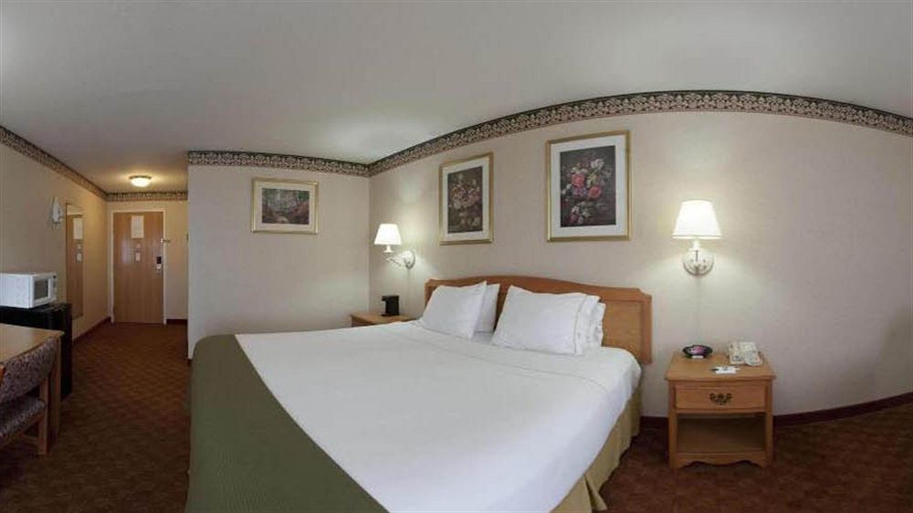 Holiday Inn Express Hotel & Suites Wauseon By Ihg Bagian luar foto